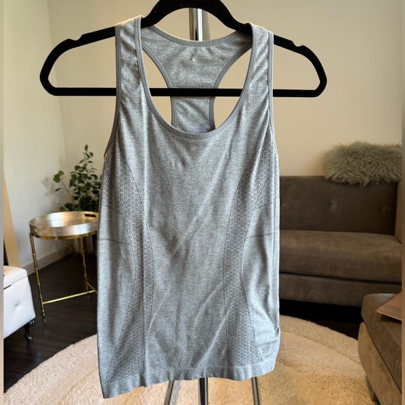 Forever 21 Gray Tank Top Workout shirt Size Medium - Picture 1 of 8
